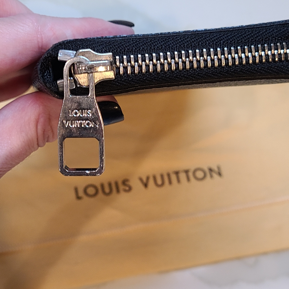 Louis Vuitton NWOT Damier Graphite Checkered Wallet Zip Around - Picture 10 of 15
